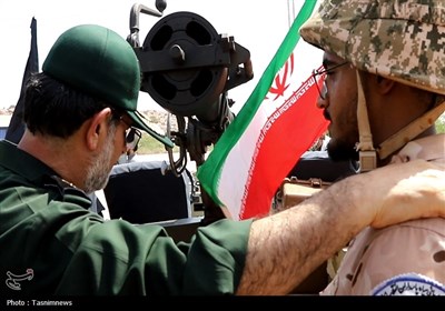 بازدید فرمانده نیروی دریایی سپاه از جزایر نازعات
