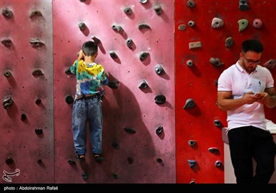 مسابقات سنگنوردی سرعت قهرمانی کشور در همدان