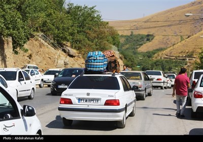 حضور مسافران در آخرین روزهای تابستان در همدان