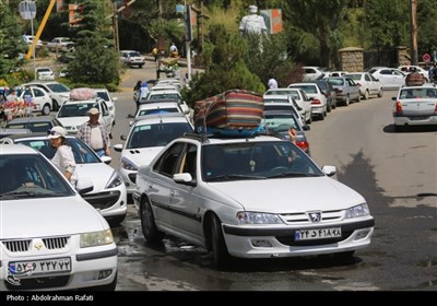 حضور مسافران در آخرین روزهای تابستان در همدان