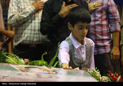 آیین استقبال از پیکر مطهر دانش آموزِ شهید گمنام تازه شناسایی شده