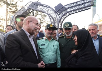 حضور محمدباقر قالیباف رئیس مجلس شورای اسلامی در گلزار شهدای کاشان