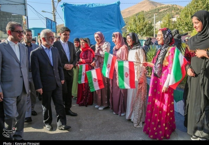 320 هزار دانش‌آموز کردستانی سال‌تحصیلی جدید را جشن گرفتند