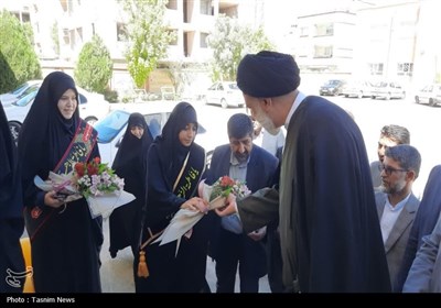 برگزاری نماز شوق وصال در مدارس چهارمحال و بختیاری