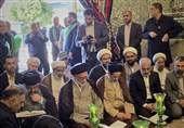 مسئولان به بقاع متبرکه به عنوان قطب فرهنگی شهر توجه کنند