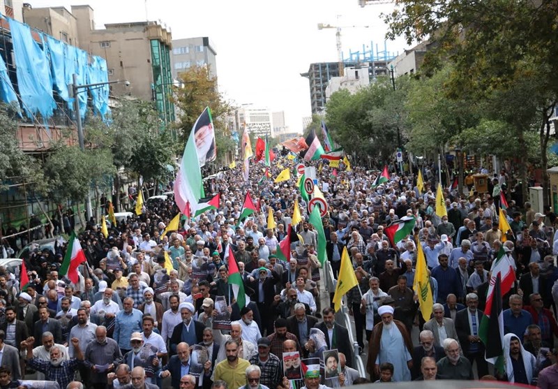 راهپیمایی نمازگزاران مشهدی در محکومیت اسرائیل + فیلم