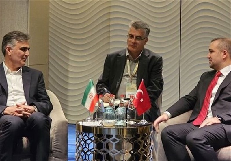 Iranian, Turkish Top Bankers Stress Enhancing Bilateral Monetary, Banking Ties