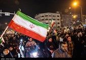 شادی مردم تهران از حمله موشکی ایران به رژیم صهیونیستی مقابل سفارت انگلیس