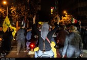 شادی مردم تهران از حمله موشکی ایران به رژیم صهیونیستی مقابل سفارت انگلیس