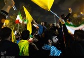 شادی مردم تهران از حمله موشکی ایران به رژیم صهیونیستی مقابل سفارت انگلیس