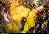 شادی مردم تهران از حمله موشکی ایران به رژیم صهیونیستی مقابل سفارت انگلیس