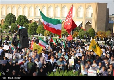 خروش انقلابی مردم اصفهان در لبیک به فرمان امام خامنه ای