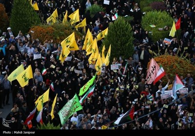 خروش انقلابی مردم اصفهان در لبیک به فرمان امام خامنه ای