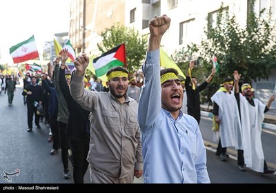 راهپیمایی دانشجویی در حمایت از رزمندگان مقاومت و عملیات وعده صادق 2