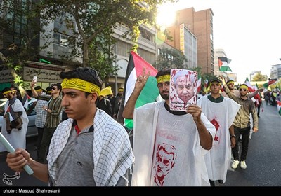 راهپیمایی دانشجویی در حمایت از رزمندگان مقاومت و عملیات وعده صادق 2