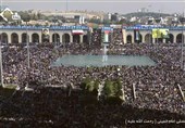 Huge Crowd Gathers in Tehran for Friday Prayer Led by Leader