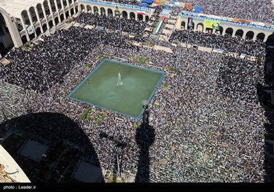 Ayatollah Khamenei Leads Friday Prayer in Tehran