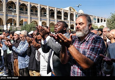 Tehran’s Musalla Swarms with People Attending Friday Prayer