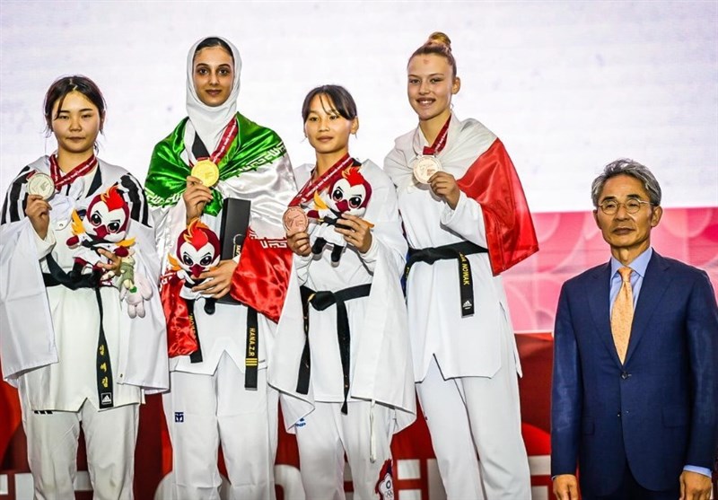 Iran’s Zarrinkamar Seizes Gold in World Taekwondo Junior Championships