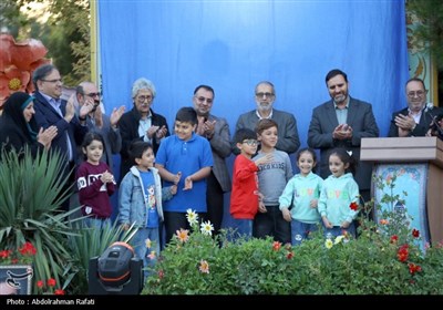 رونمایی از پوستر بیست و نهمین جشنواره بین المللی تئاتر کودک و نوجوان همدان