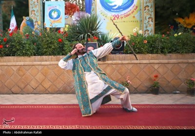 رونمایی از پوستر بیست و نهمین جشنواره بین المللی تئاتر کودک و نوجوان همدان