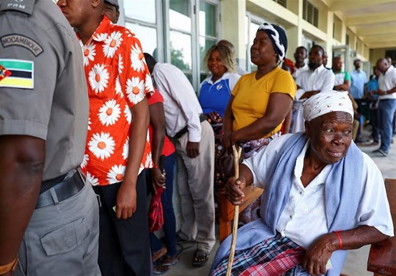 Mozambique Votes in Tense Election Likely to See Ruling Party Win