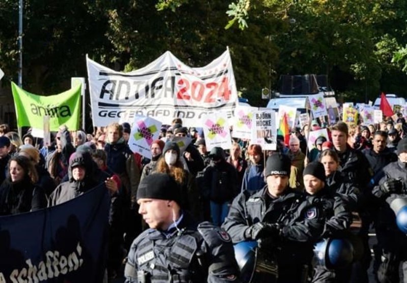 Hundreds Protest Ahead of Party Conference of Germany&apos;s Far-Right AfD