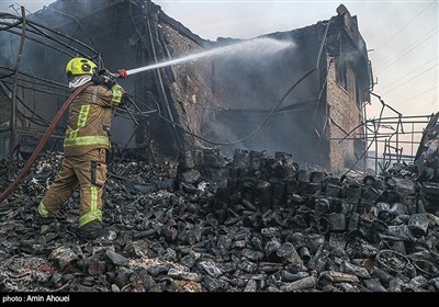 آتش‌سوزی بزرگ در بازار آهن شادآباد تهران