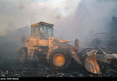 آتش‌سوزی بزرگ در بازار آهن شادآباد تهران