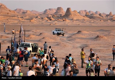 دو ماراتن در کویر لوت کرمان