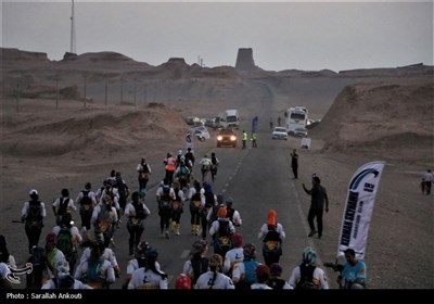 دو ماراتن در کویر لوت کرمان