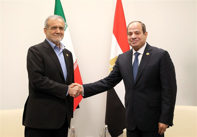 Iranian, Egyptian Presidents Hold Landmark Meeting in Russia