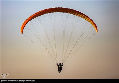 همایش خلبانان پاراگلایدر-یزد