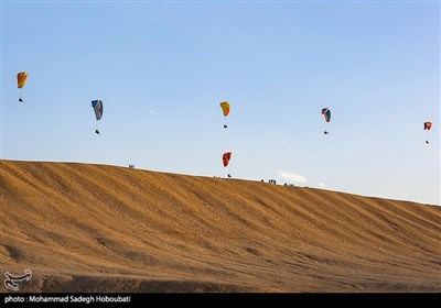 همایش خلبانان پاراگلایدر-یزد