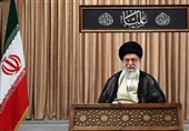 استفتاء از امام خامنه‌ای؛ راه رفتن هنگام اذان و اقامه