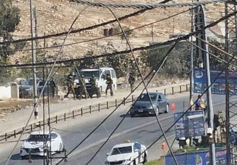 Gunman Killed after Shooting at Hizma Checkpoint in Al-Quds Injures Two Israelis