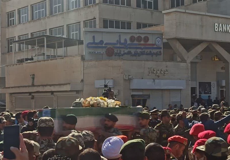 پیکر شهید «سجاد منصوری» در کرمانشاه تشییع شد