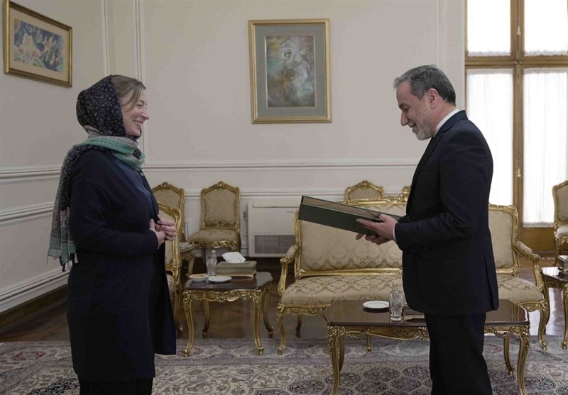 کشور انگلیس , سید عباس عراقچی , 