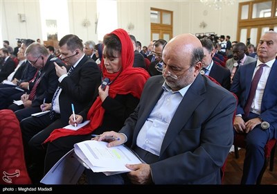 نشست عراقچی با سفرای خارجی