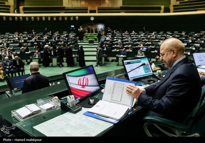 حضور رئیس جمهور در مجلس برای دفاع از لایحه بودجه 1404 کل کشو ...