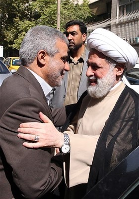 مراسم رونمایی از کتاب رهبر احیاگر در خبرگزاری تسنیم- عکس خبر ...