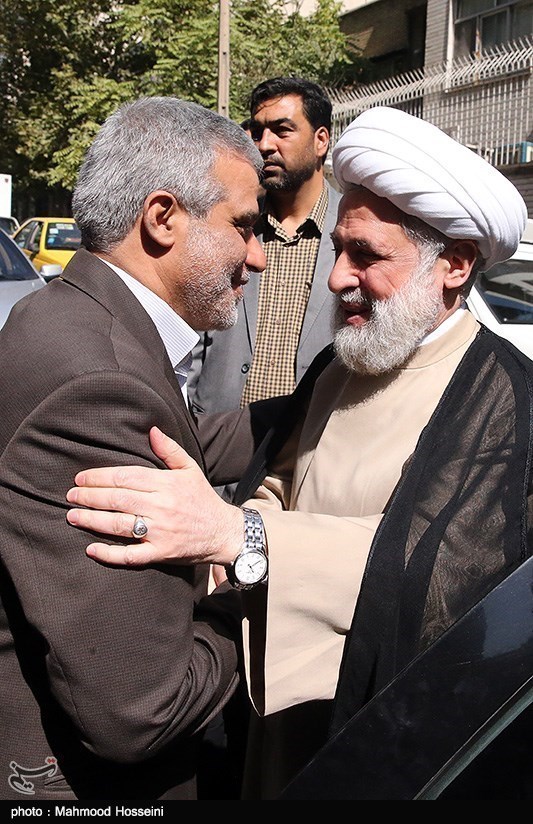مراسم رونمایی از کتاب رهبر احیاگر در خبرگزاری تسنیم- عکس خبر ...
