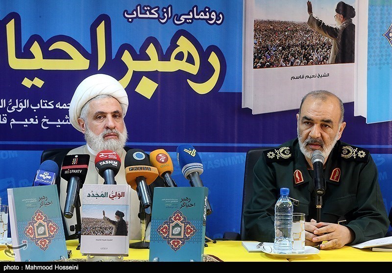 مراسم رونمایی از کتاب رهبر احیاگر در خبرگزاری تسنیم- عکس خبر ...