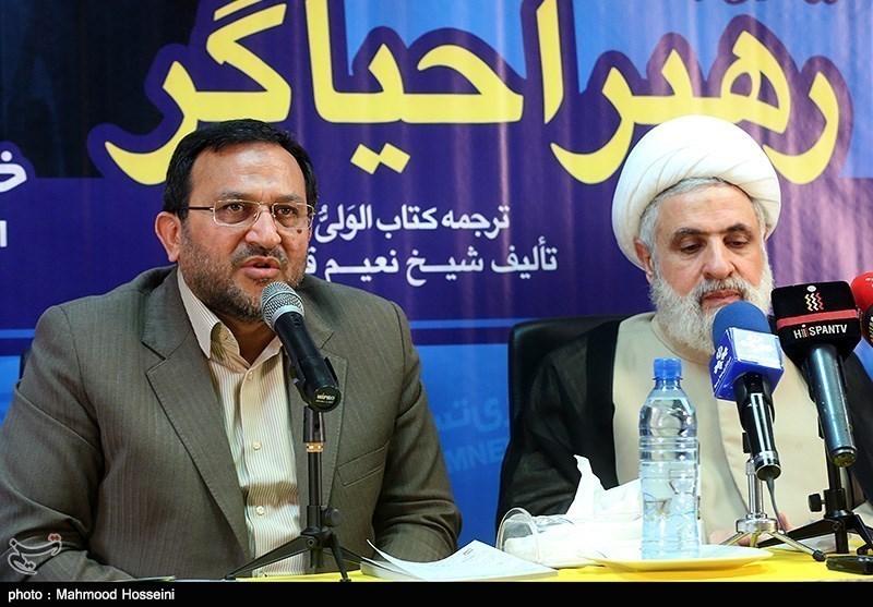 مراسم رونمایی از کتاب رهبر احیاگر در خبرگزاری تسنیم- عکس خبر ...