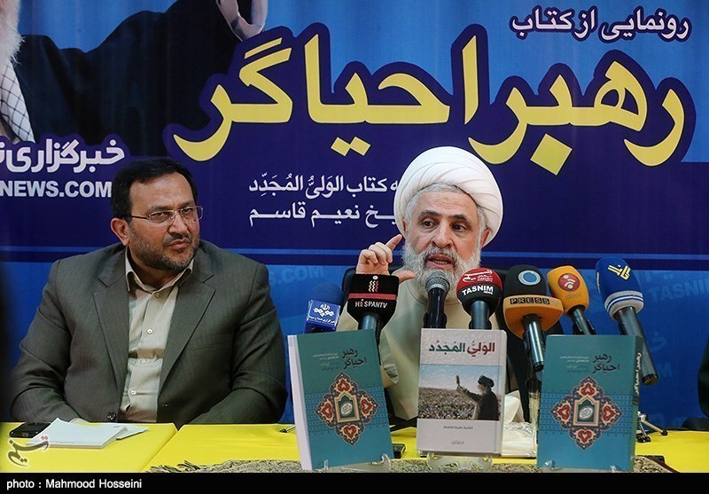 مراسم رونمایی از کتاب رهبر احیاگر در خبرگزاری تسنیم- عکس خبر ...