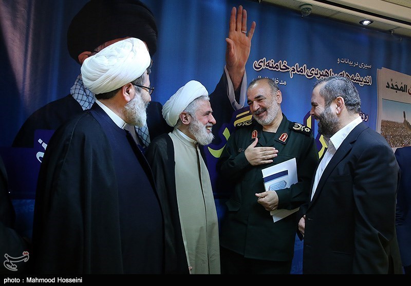 مراسم رونمایی از کتاب رهبر احیاگر در خبرگزاری تسنیم- عکس خبر ...