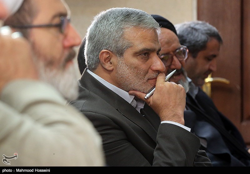مراسم رونمایی از کتاب رهبر احیاگر در خبرگزاری تسنیم- عکس خبر ...