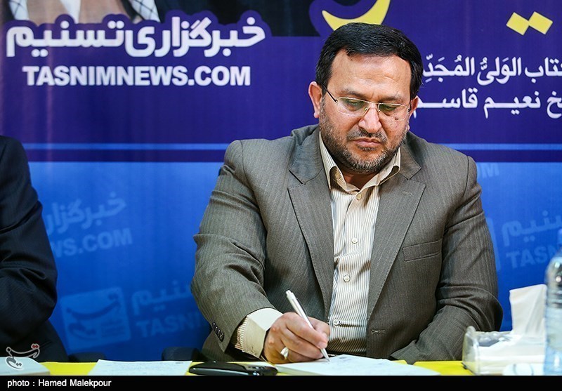 مراسم رونمایی از کتاب رهبر احیاگر در خبرگزاری تسنیم- عکس خبر ...