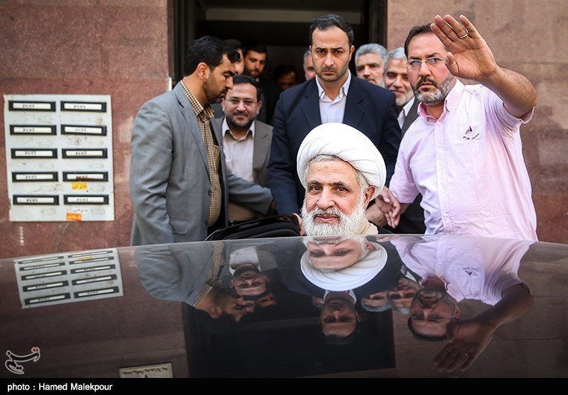 مراسم رونمایی از کتاب رهبر احیاگر در خبرگزاری تسنیم- عکس خبر ...