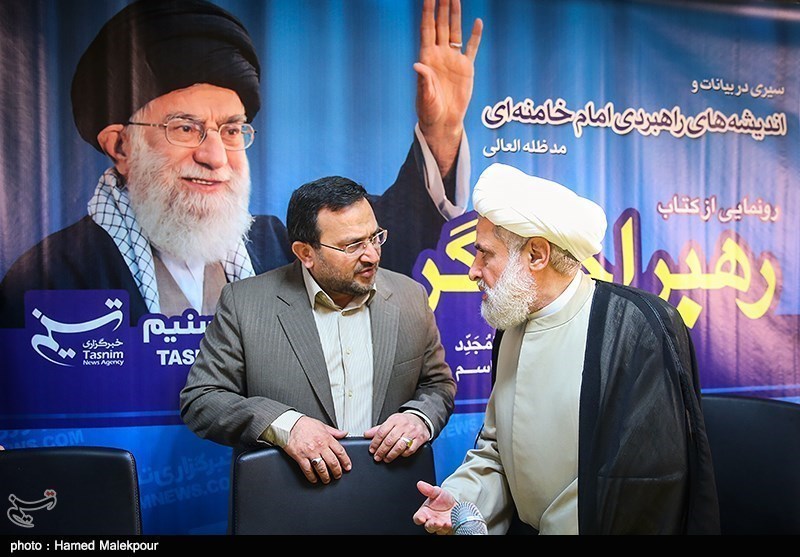 مراسم رونمایی از کتاب رهبر احیاگر در خبرگزاری تسنیم- عکس خبر ...